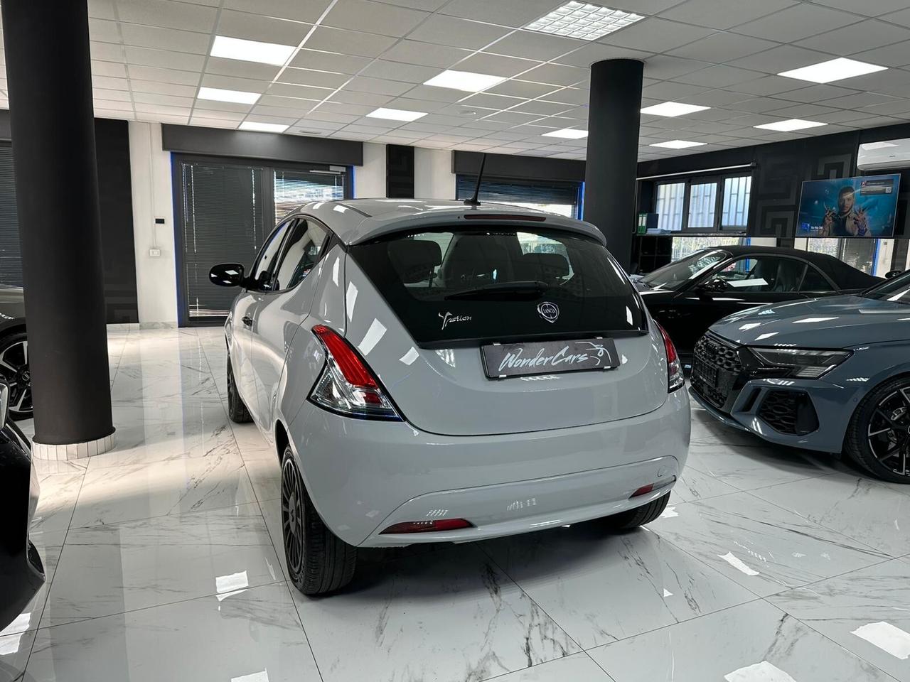 Lancia Ypsilon FireFly S&S Hybrid Ecochic Gold 2021 1.0 Ibrido/Benzina