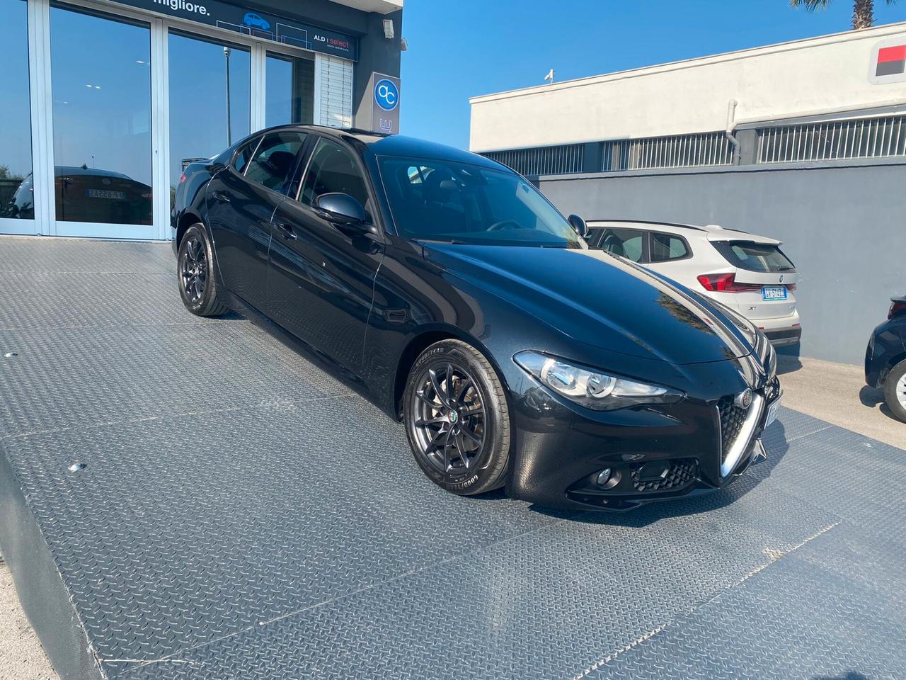 Alfa Romeo Giulia 2.2 Turbodiesel 150 CV Business Launch Edition