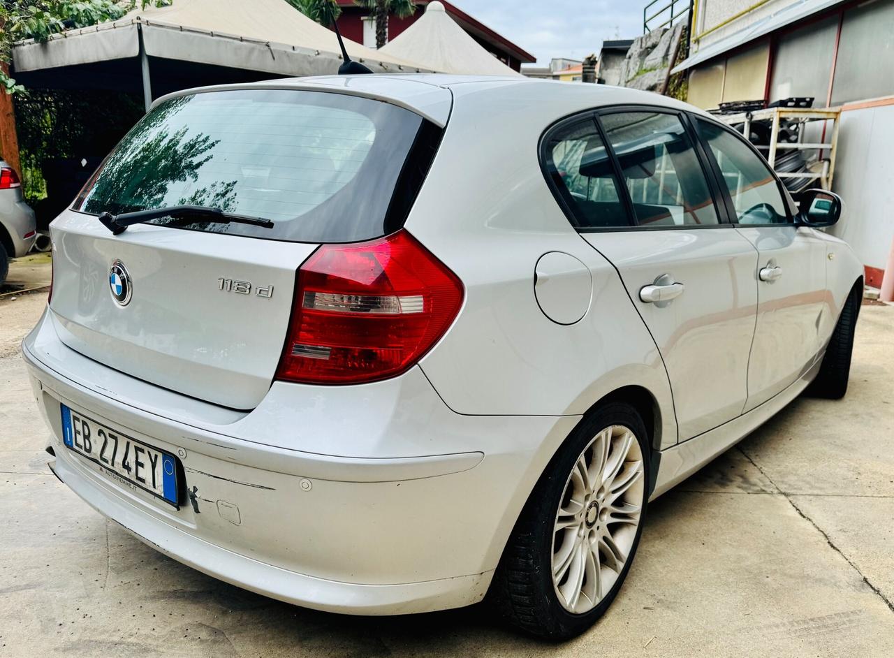Bmw 118d cat 5 porte Futura ( motore da fare picchia)