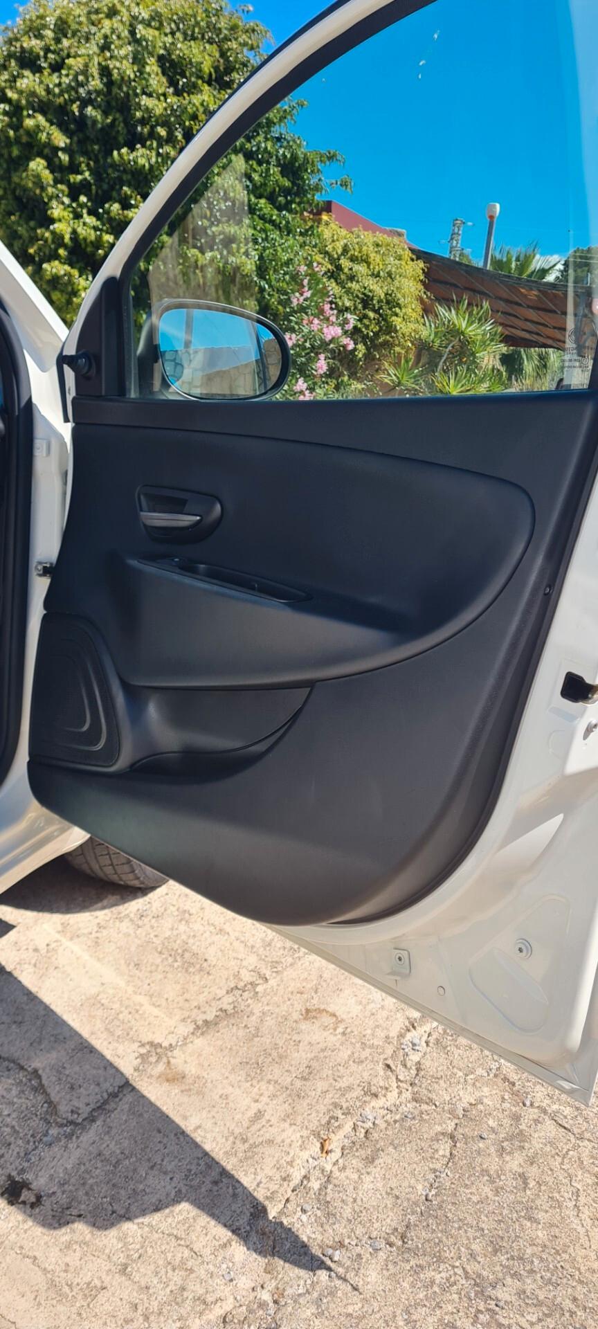Lancia Ypsilon 1.3 MJT 16V 95 CV 5 porte 58.000 km