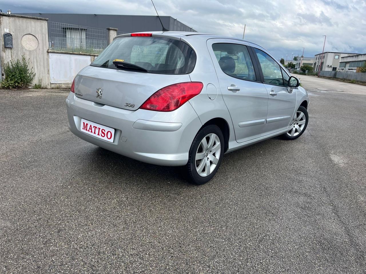 Peugeot 308 1.6 HDi 110CV 5p. Féline (6 Marce)