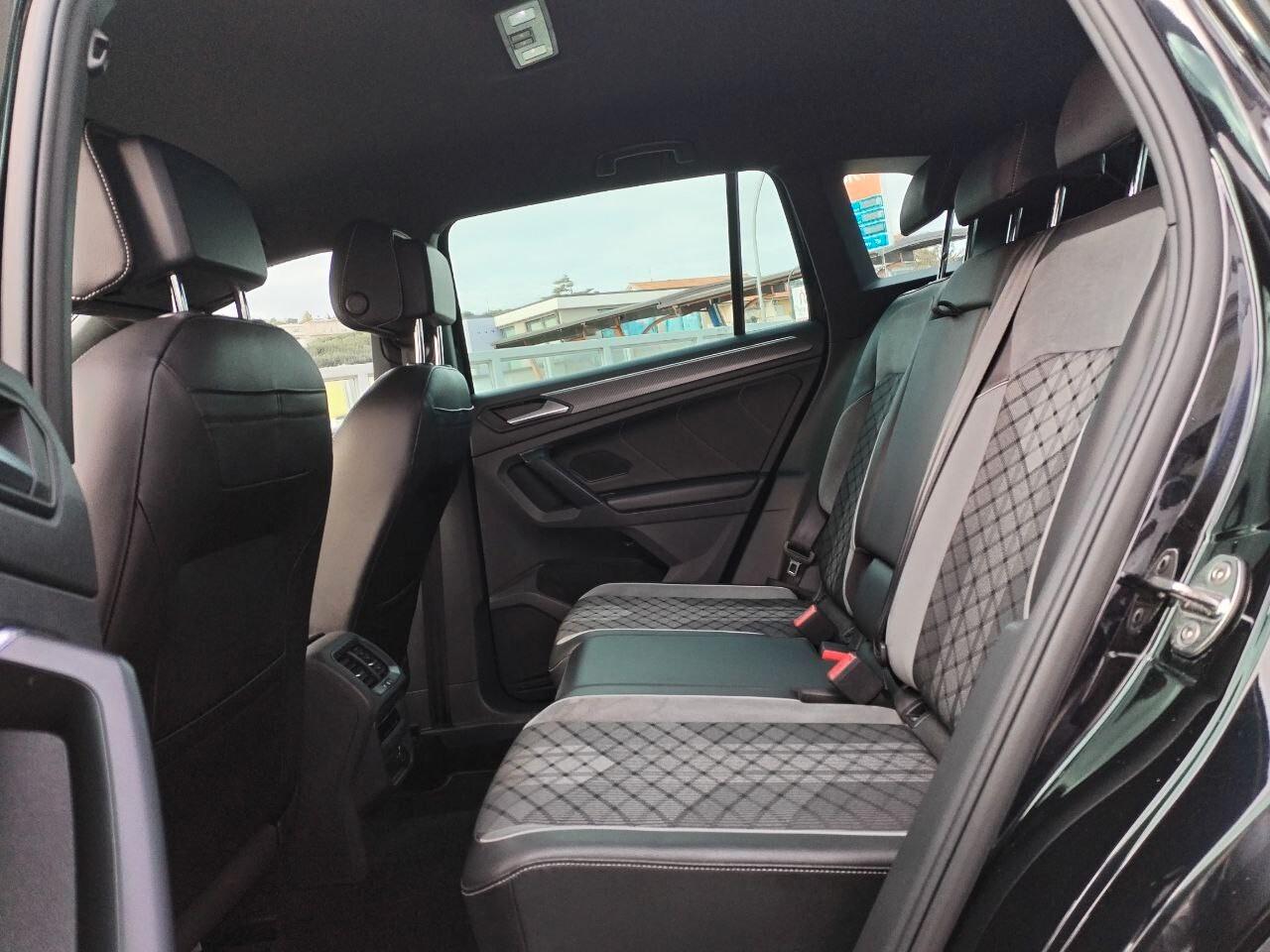 Volkswagen Tiguan 2.0 TDI 150 CV SCR DSG 4MOTION R-Line