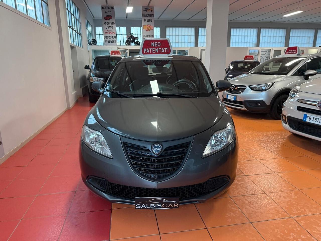 Lancia Ypsilon 1.2 69 CV 5 porte Gold