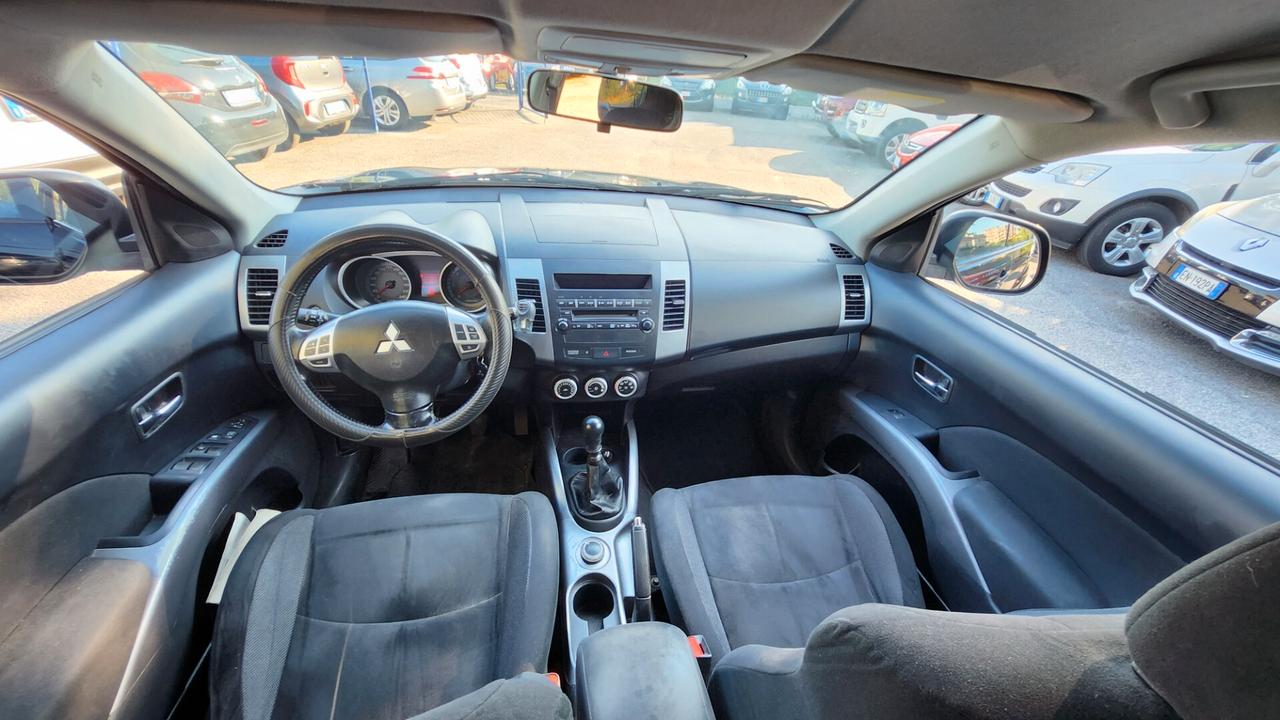 Mitsubishi Outlander 2.0 DI-D Intense DPF