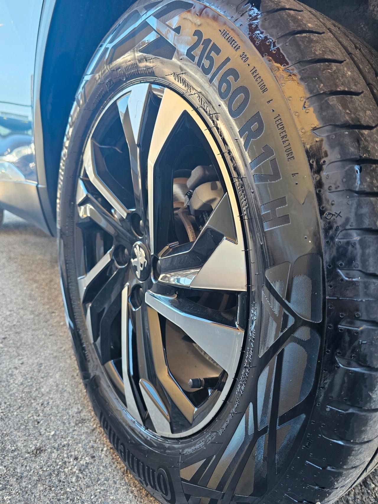 Peugeot 2008 PureTech 100 S&S Allure