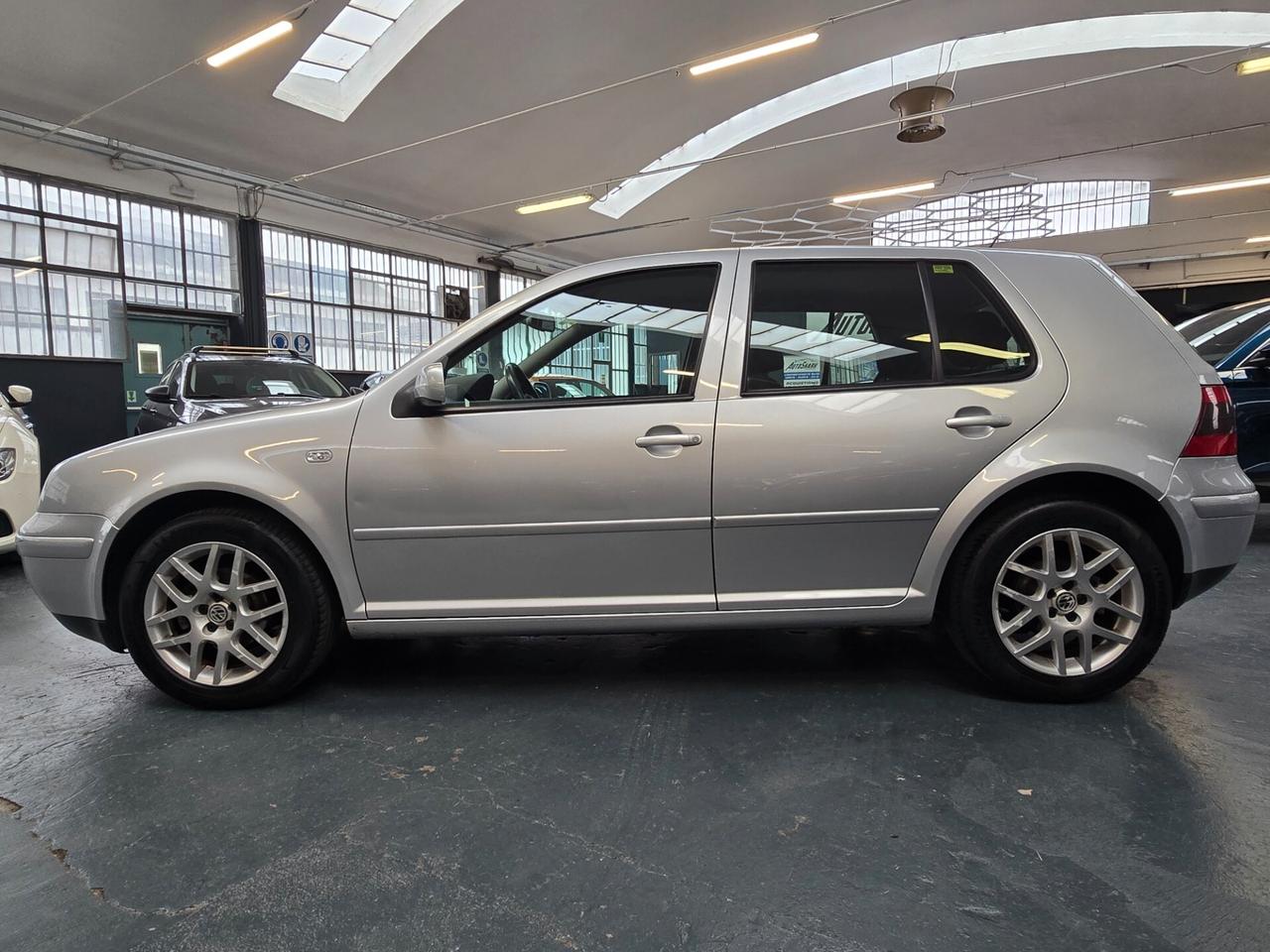 VOLKSWAGEN GOLF HIGHLINE 1.6 16V 105CV 5.p 2001