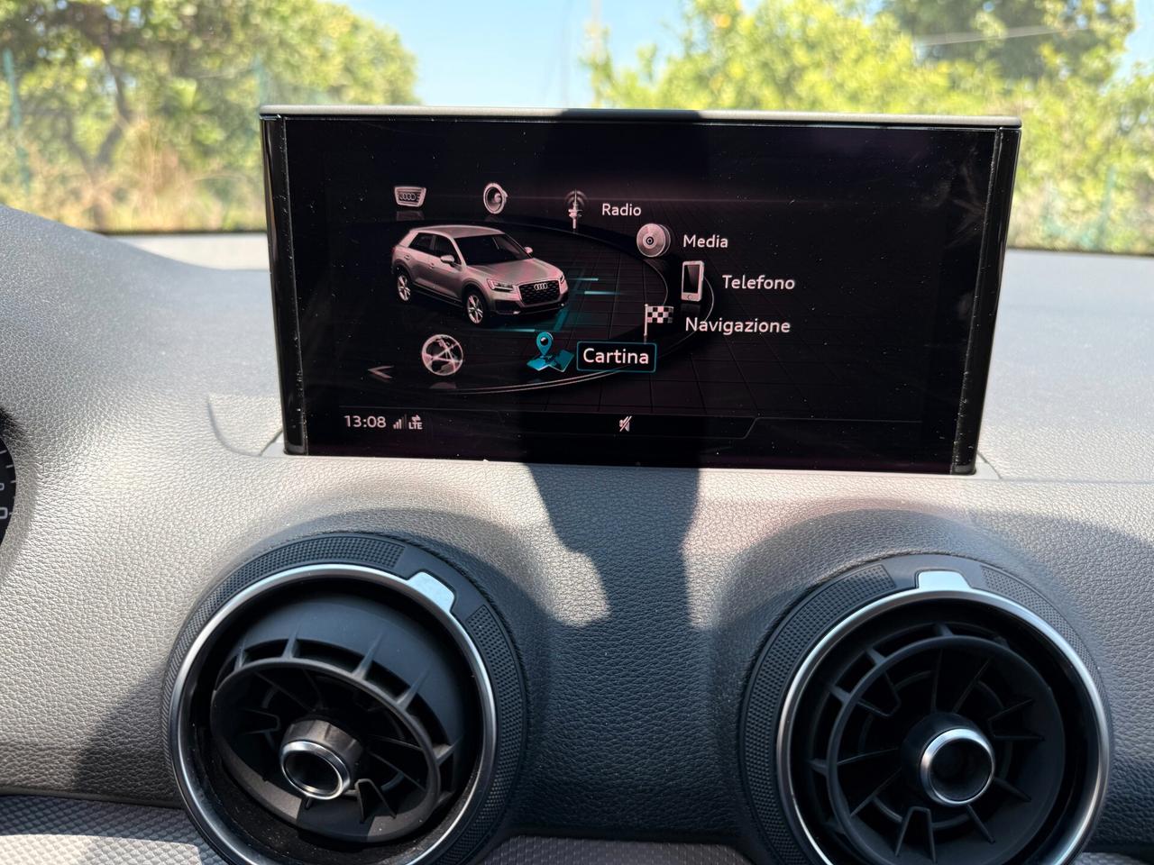 Audi Q2 35 TDI S tronic Business