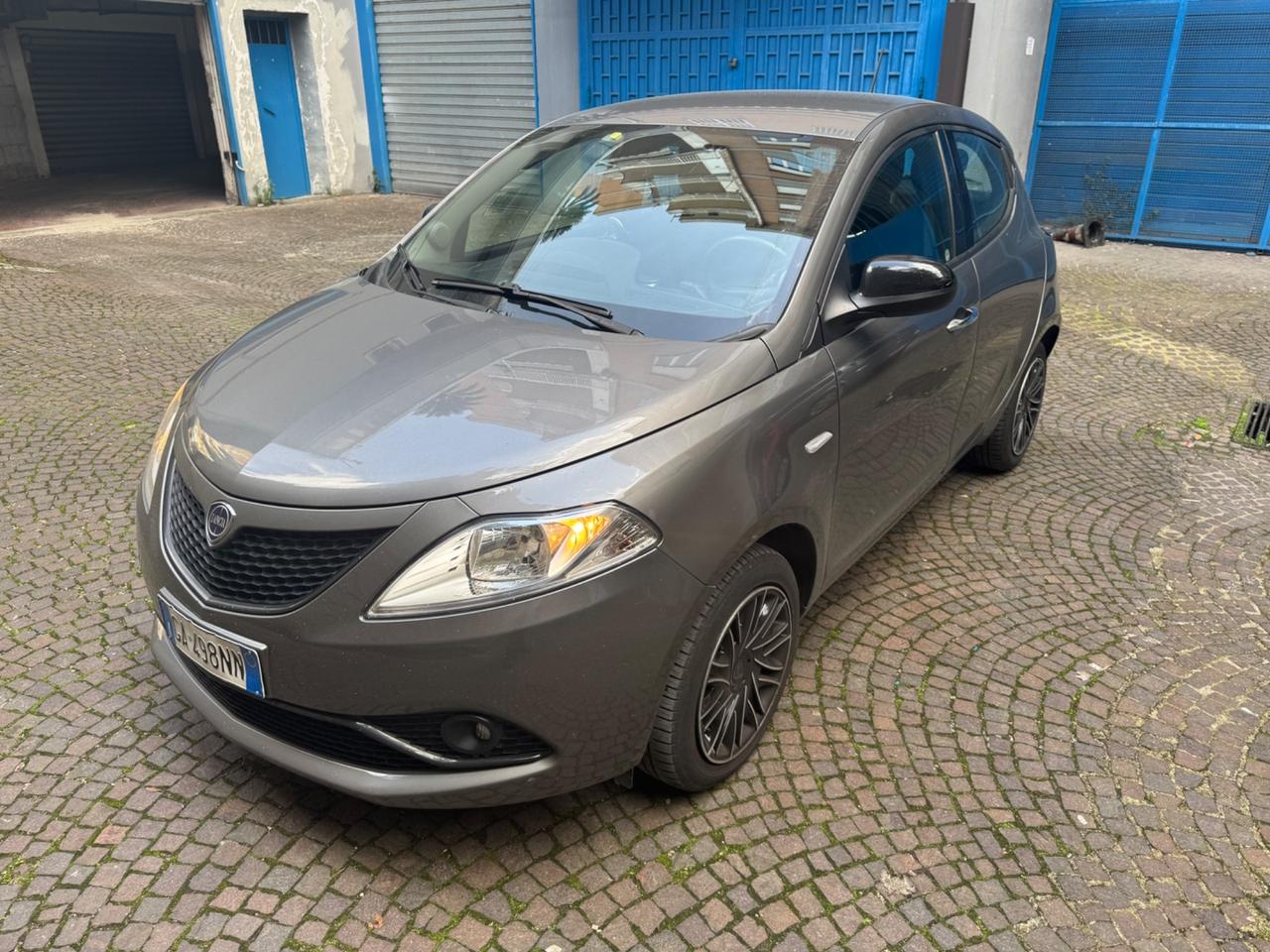 Lancia Ypsilon 1.2 69 CV 5 porte S&S Platinum