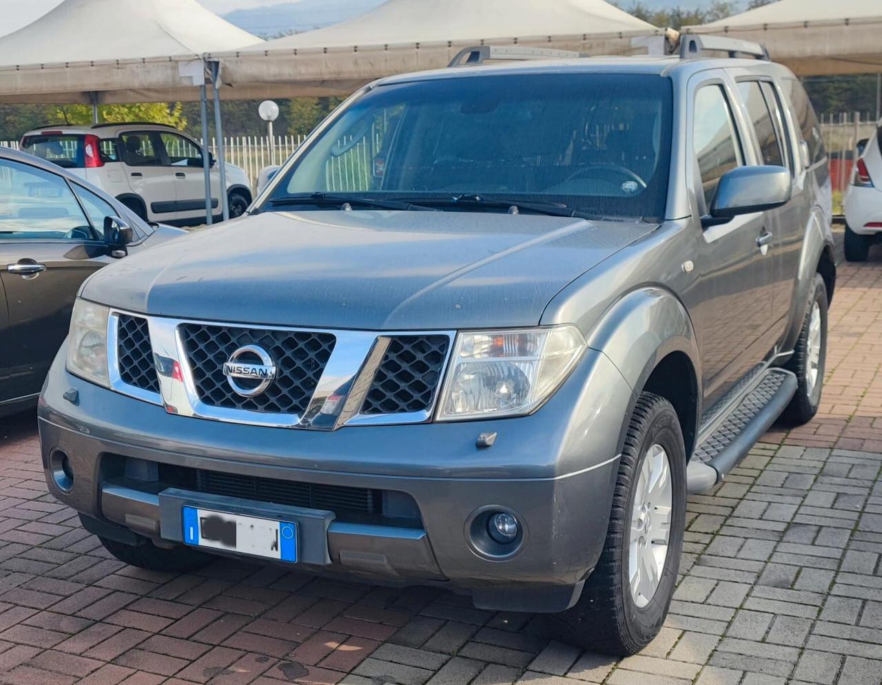 Nissan Pathfinder Nissan Pathfinder 7 posti