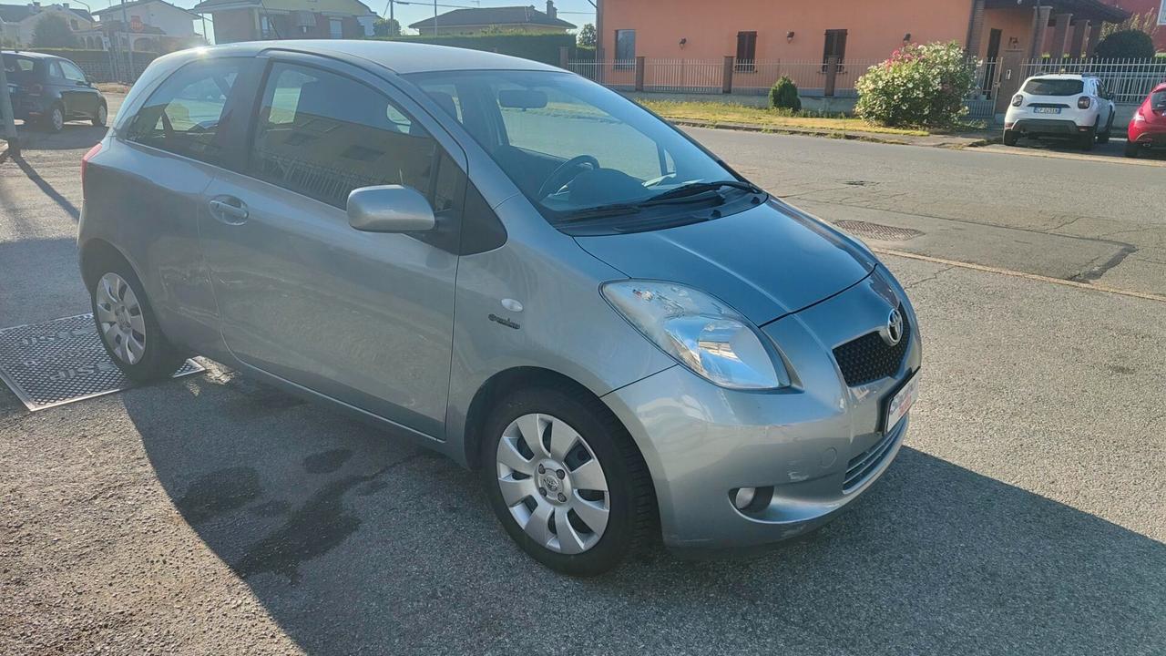 Toyota Yaris 1.3 3 porte