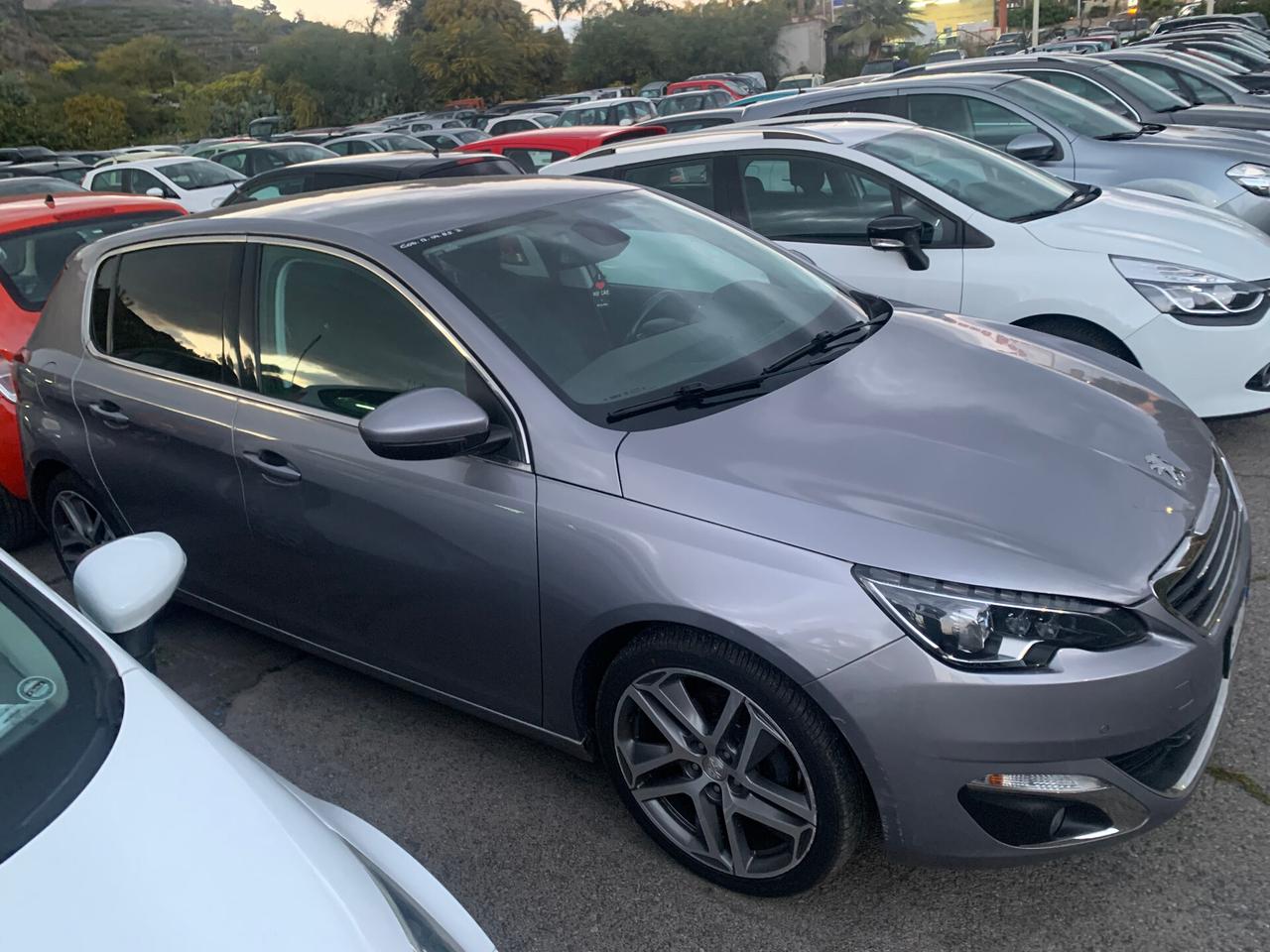Peugeot 308 BlueHDi 120 S&S Business