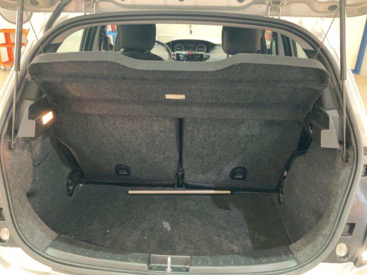 Lancia Ypsilon 1.2 69 CV 5 porte Silver