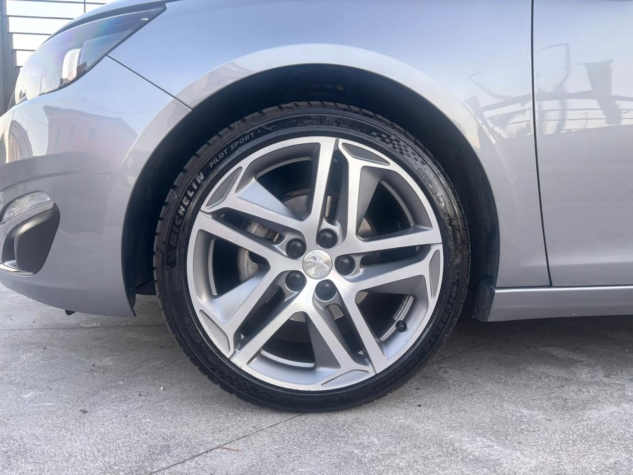 Peugeot 308 BlueHDi 120 S&S EAT6 GT Line