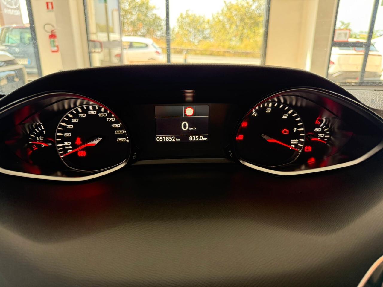 Peugeot 308 BlueHDi 130 S&S Business