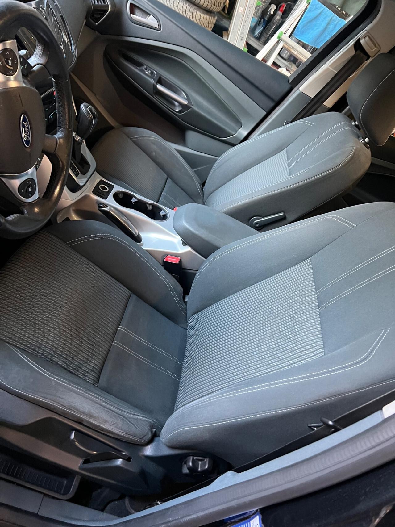 Ford C-Max 2.0 TDCi 163CV Powershift Titanium