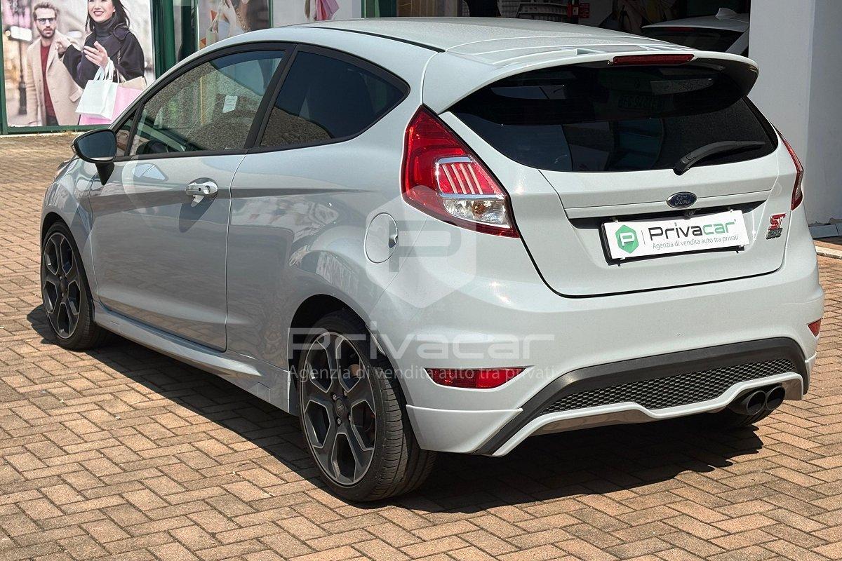 FORD Fiesta 1.6 200CV 3 porte ST 200