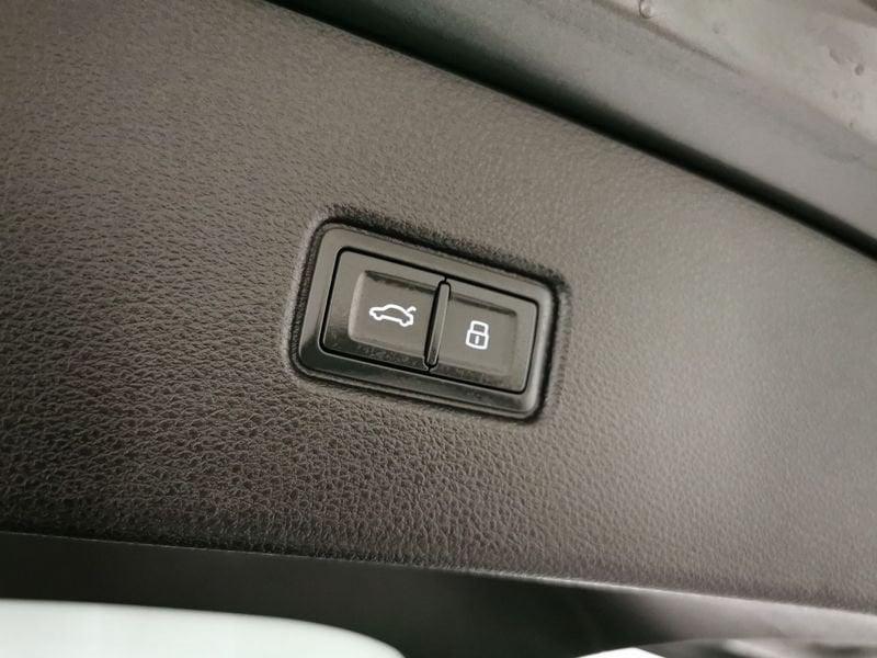 Audi Q5 Sportback 40 2.0 tdi mhev 12V S line quattro s-tronic