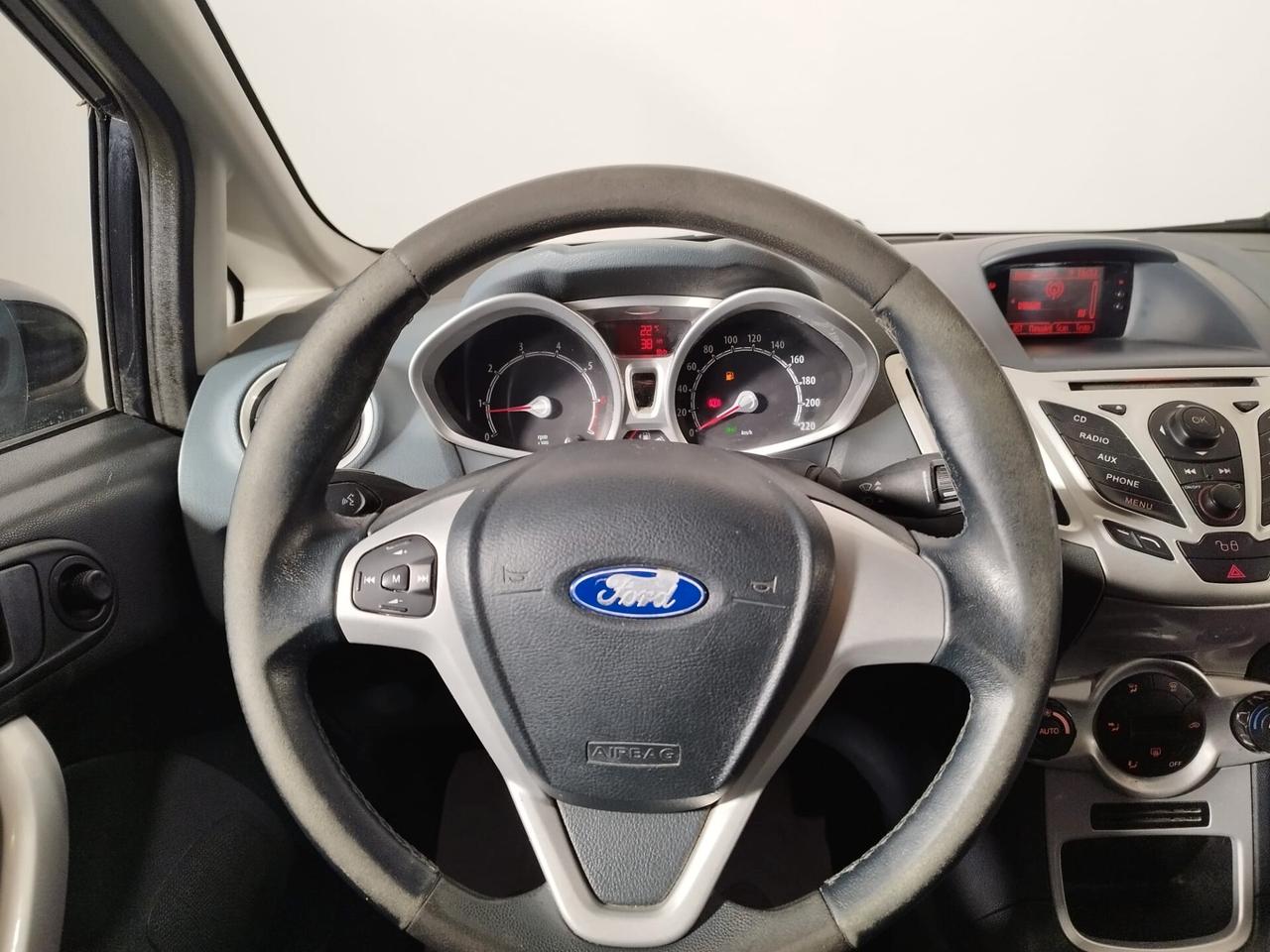 Ford Fiesta 1.2 82CV 5 porte GOMME M S