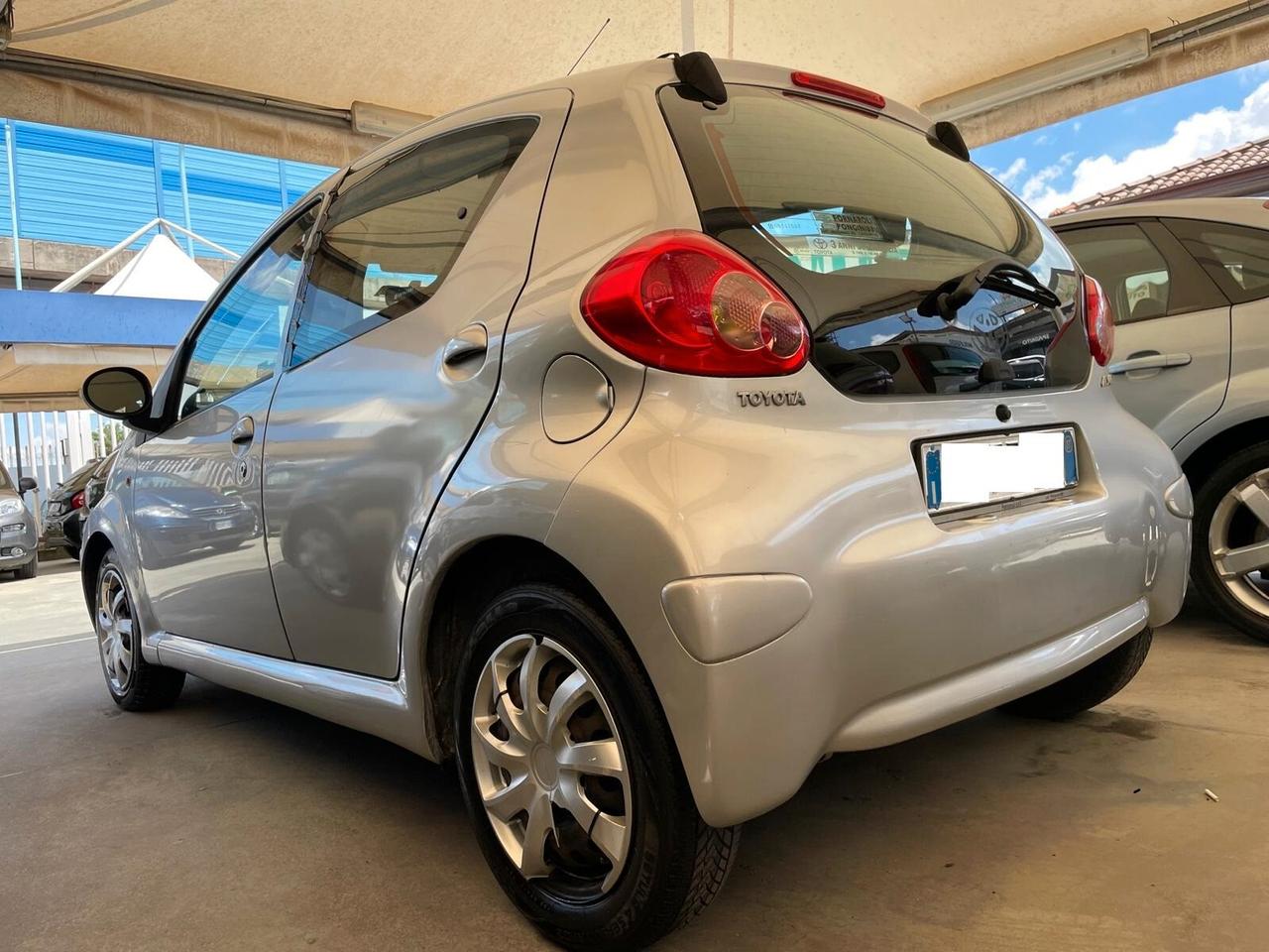 TOYOTA AYGO AUTOMATICA