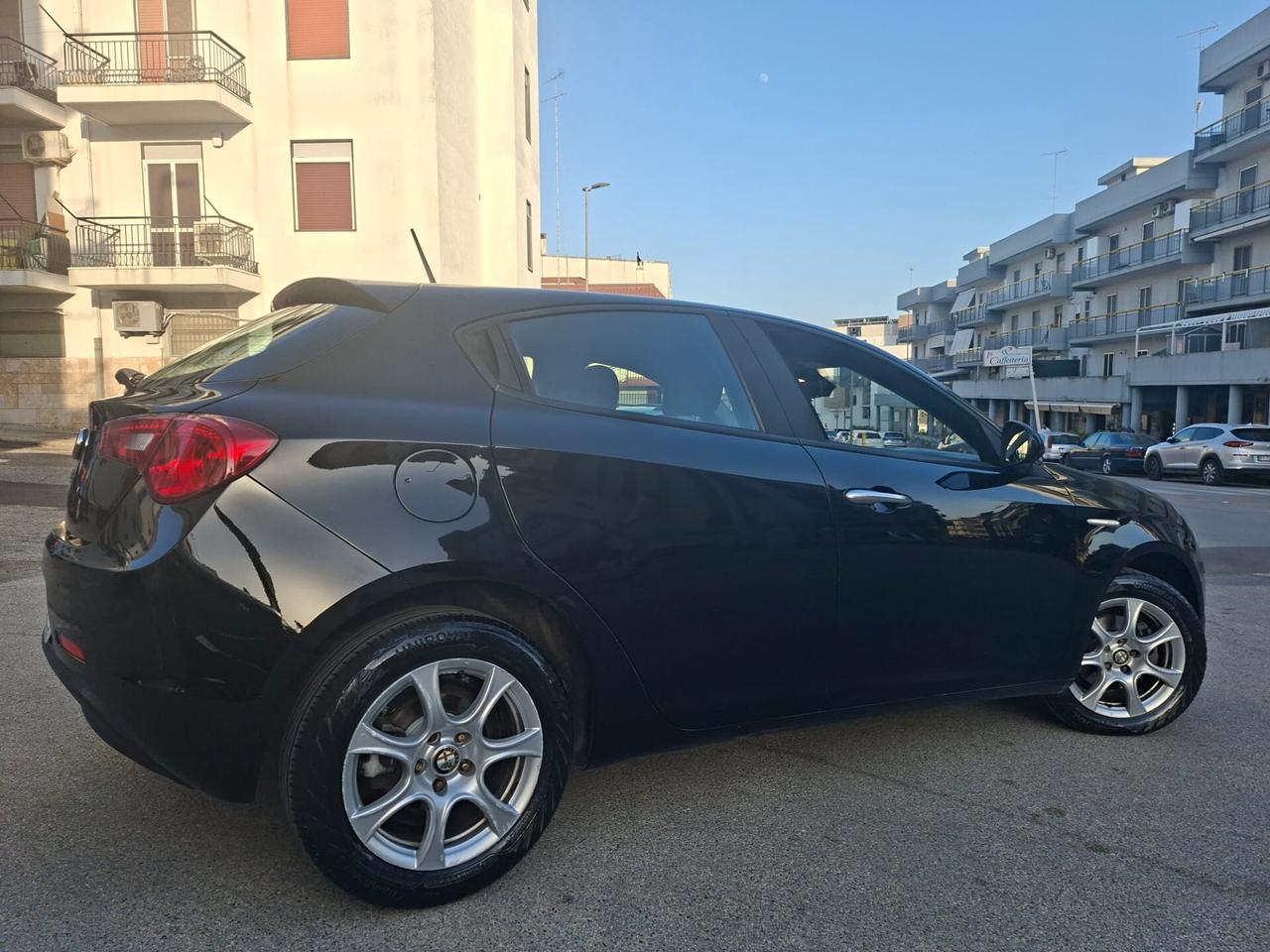 Alfa Romeo Giulietta 1.6 JTDm-2 105 CV Distinctive