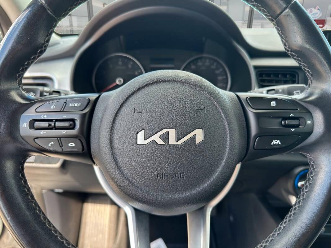 Kia Stonic 1.0 t-gdi mhev Style 100cv CON TELECAM E CARPLAY