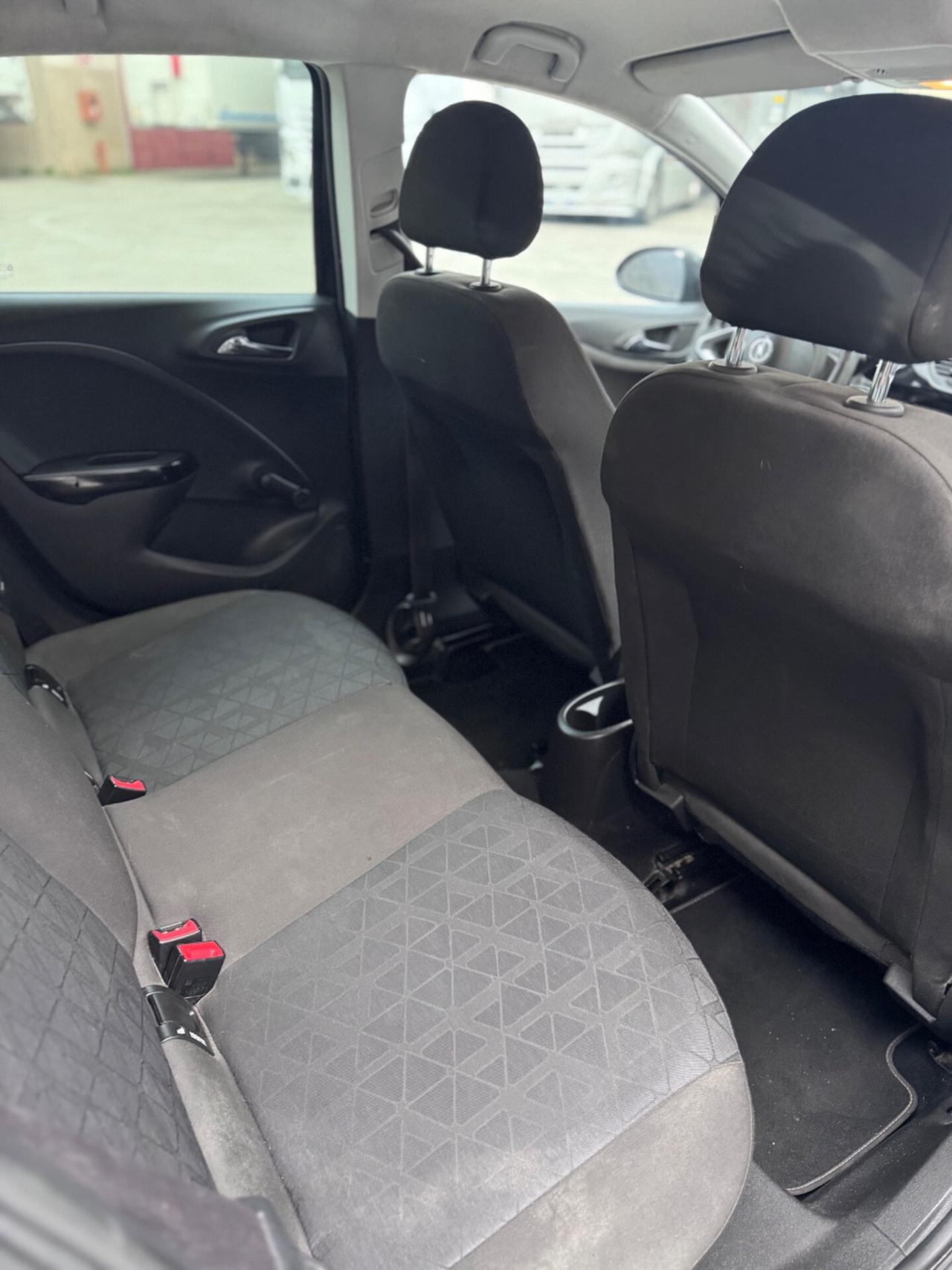 Opel Corsa 1.2 5 porte Black Edition