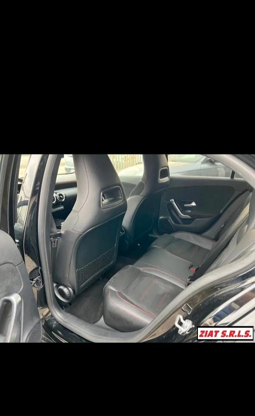 Mercedes-benz A 180 A 180 d Automatic Premium Plus AMG Line