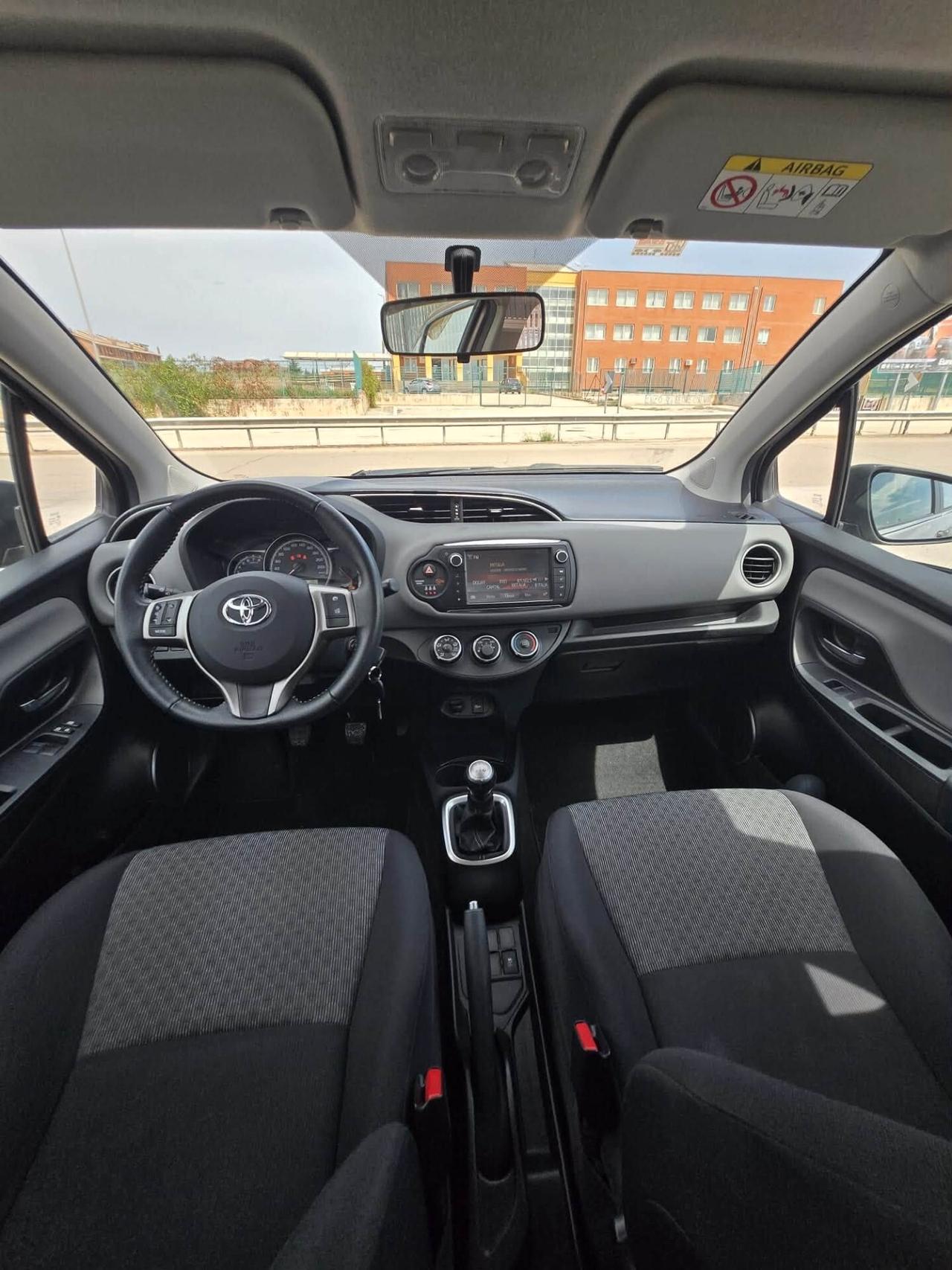 Toyota Yaris 1.0 5 porte Lounge