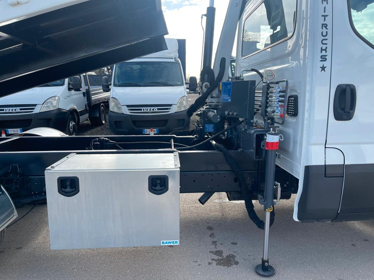 IVECO DAILY 35 C 12 RIBALTABILE CON GRU PESCI