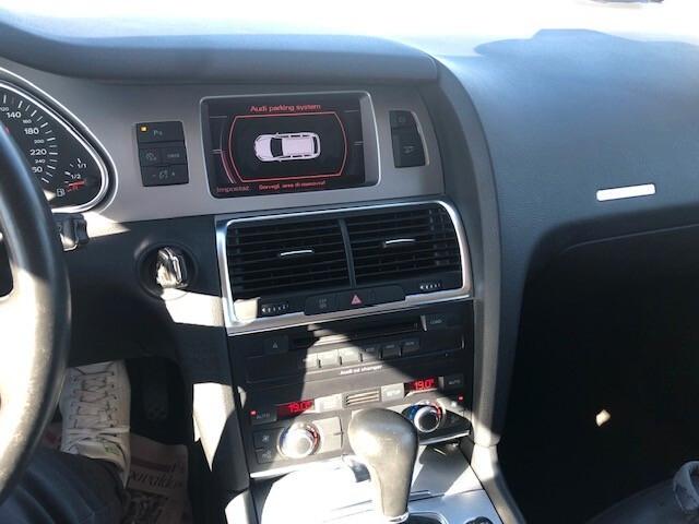 Audi Q7 3.0 V6 TDI 233CV quattro tiptronic 7 POSTI