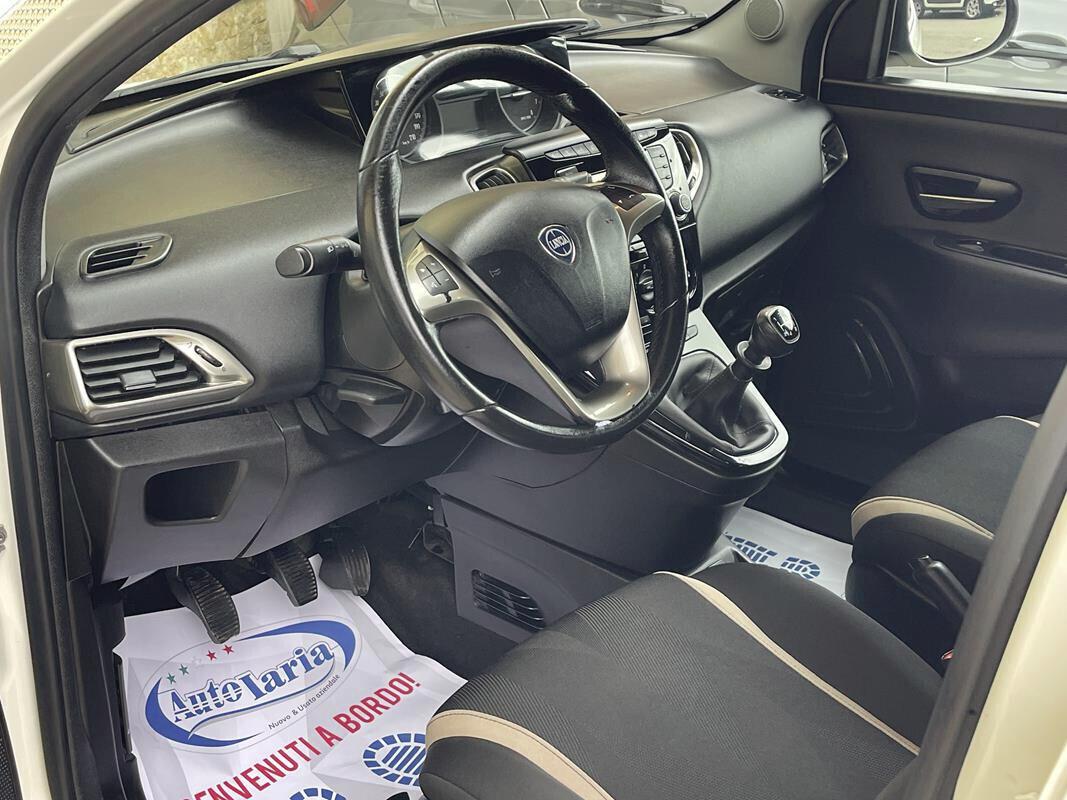 Lancia Ypsilon 1.2 69 CV Gold Plus Black and Noir - 70 Aziendale