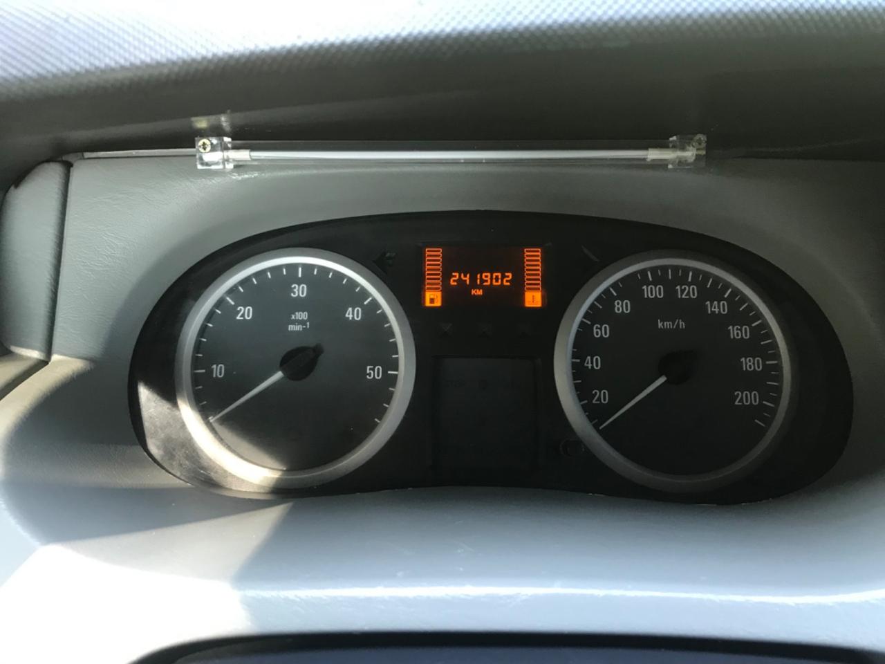 Opel Vivaro 29 2.5 CDTI PL-TA Furgone Vetrato Easytronic Fap 8 POSTI Gancio Traino