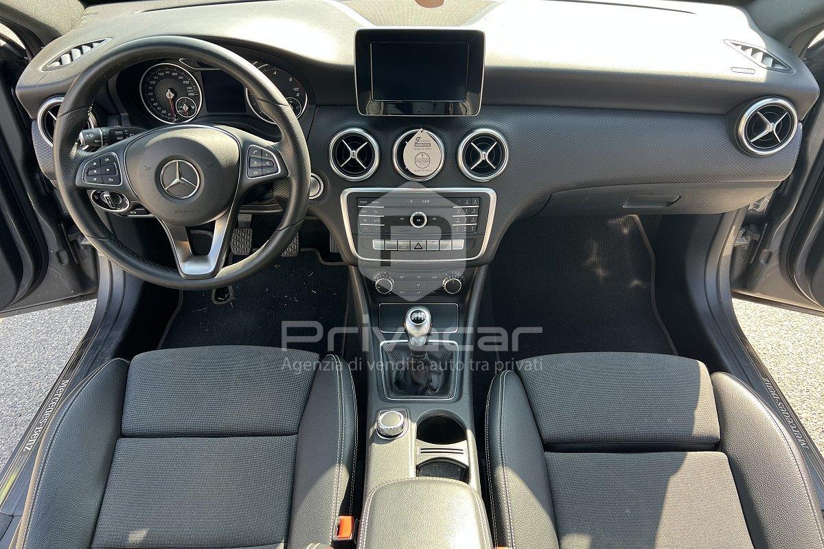 MERCEDES A 180 d Premium