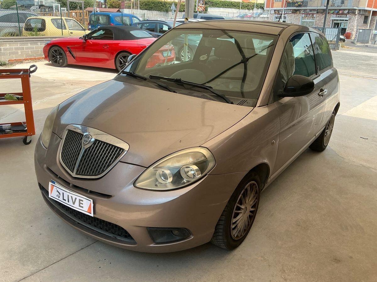 LANCIA YPSILON 1.2 BENZINA - TETTO PANOR APRIBILE