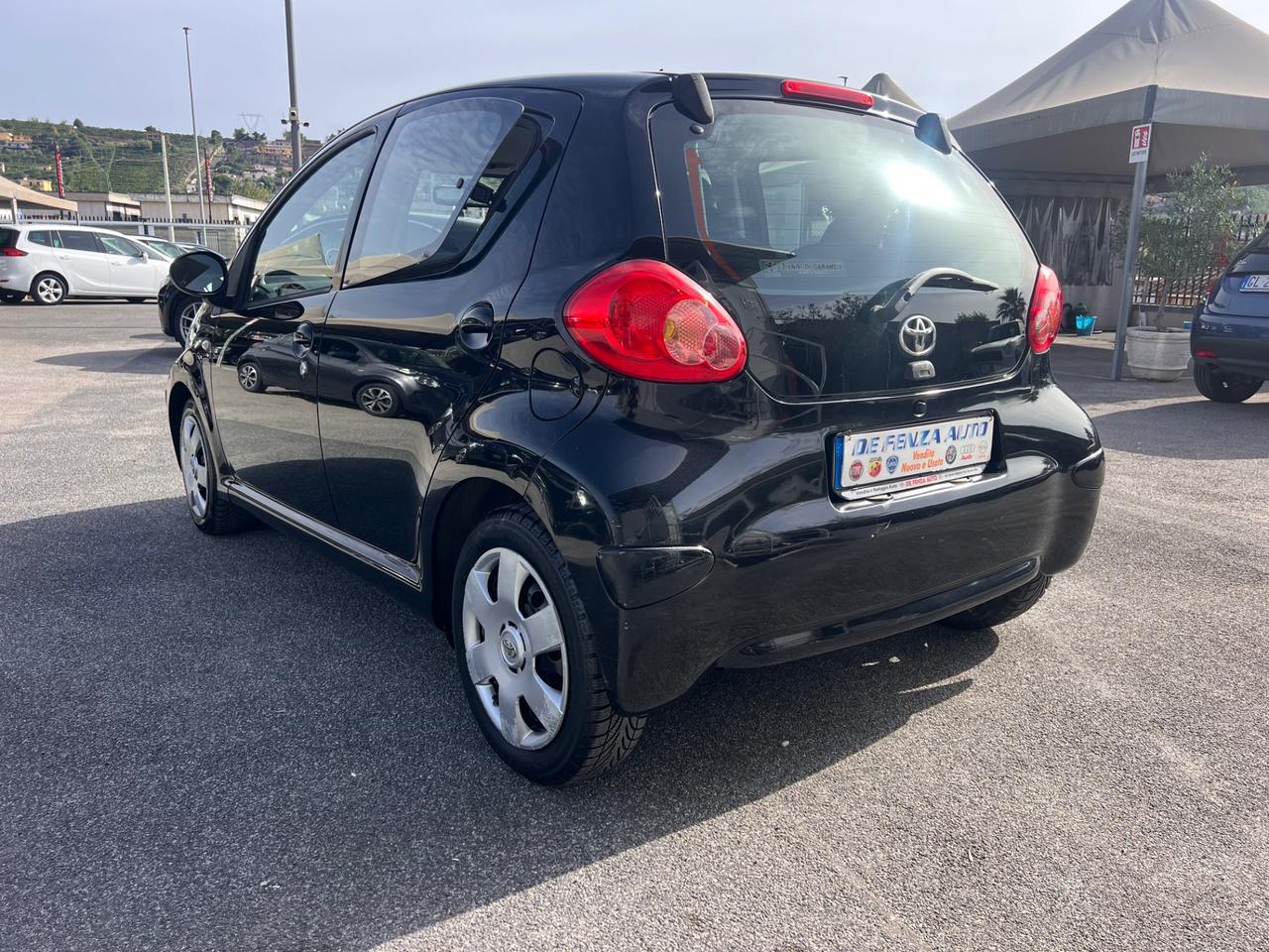 Toyota Aygo 1.0 12V VVT-i 5 porte Sol