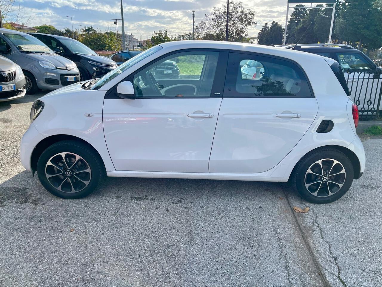 Smart ForFour 453