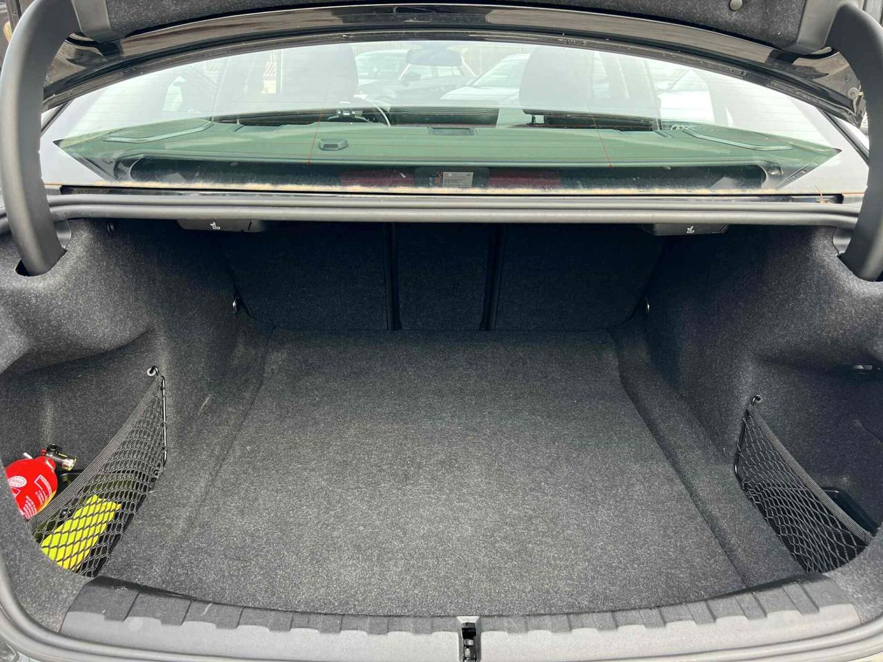 Bmw 318 D 136CV 6M -PELLE-HARMAN K-TETTO A