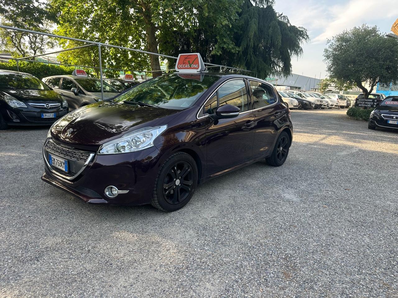 Peugeot 208 1.4 HDi 68 CV 5 porte Allure
