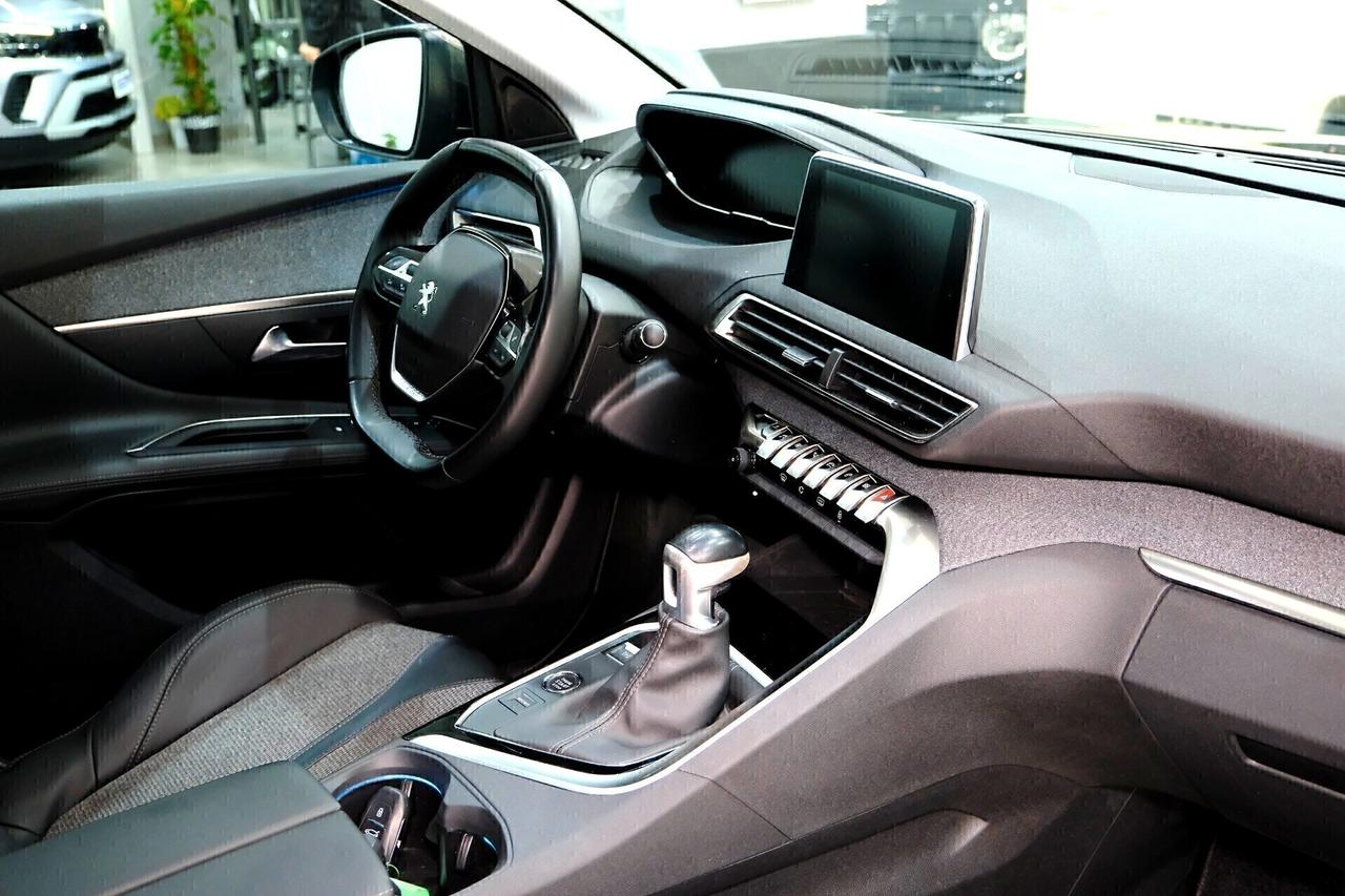Peugeot 3008 ALLURE 1.2T 130cv COCKPIT LED/NAV