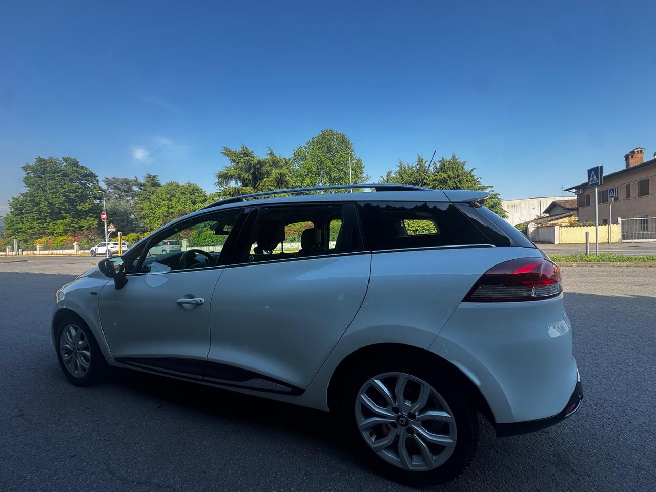 Renault Clio Sporter dCi 8V 90 CV EDC Business