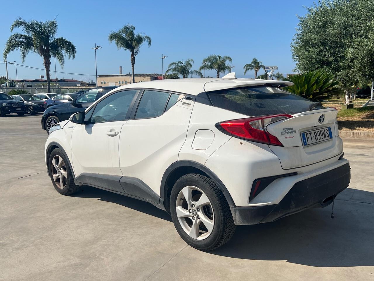 Toyota C-HR 1.8 Hybrid E-CVT Business - RISERVATA A OPERATORI DEL SETTORE