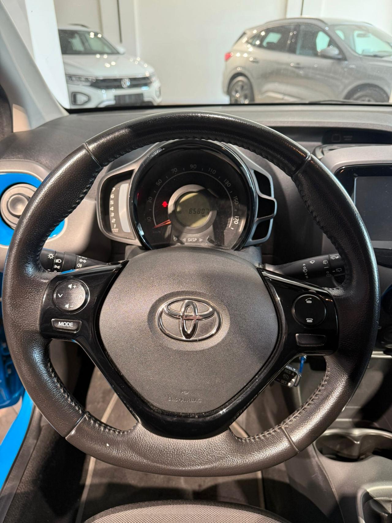 Toyota Aygo Connect 1.0 VVT-i 72 CV 5 porte x-clusiv