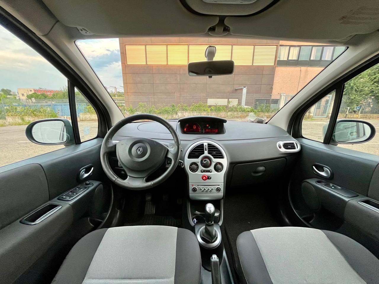 Renault Modus 1.2benz 2010 97.000km tutto fatto