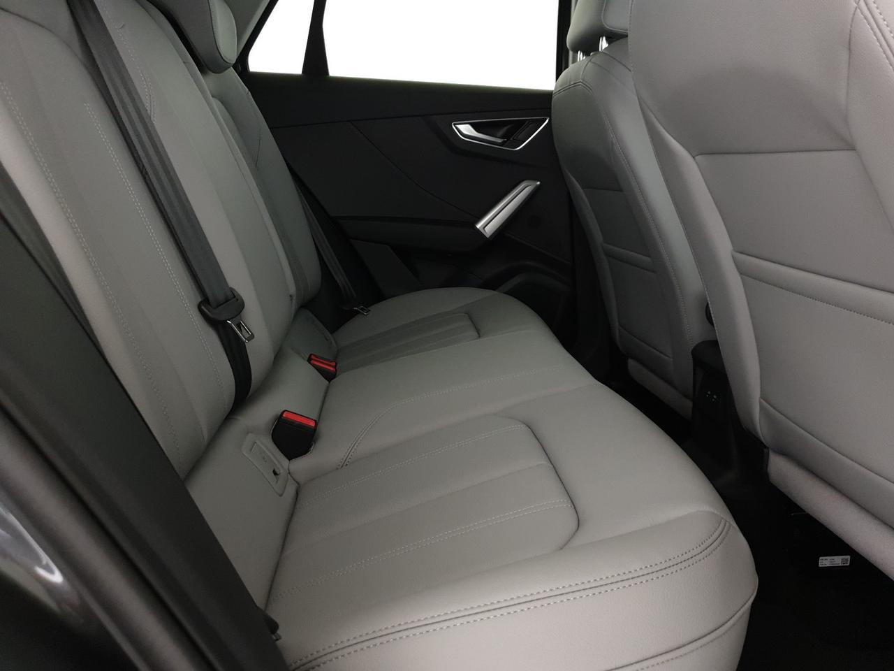 35TFSI 150CV S tronic Identity Black