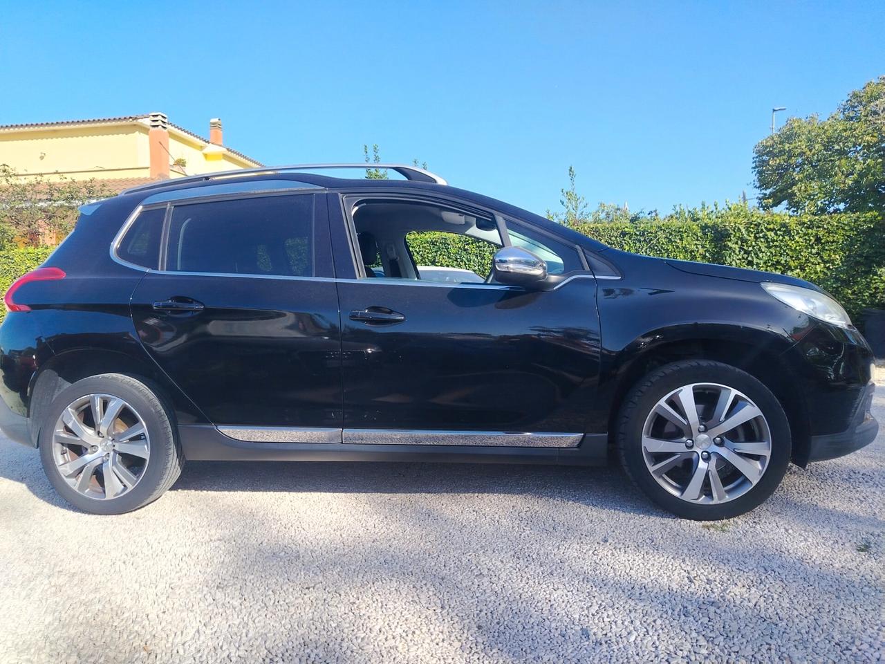 Peugeot 2008 BlueHDi 100 S&S Allure