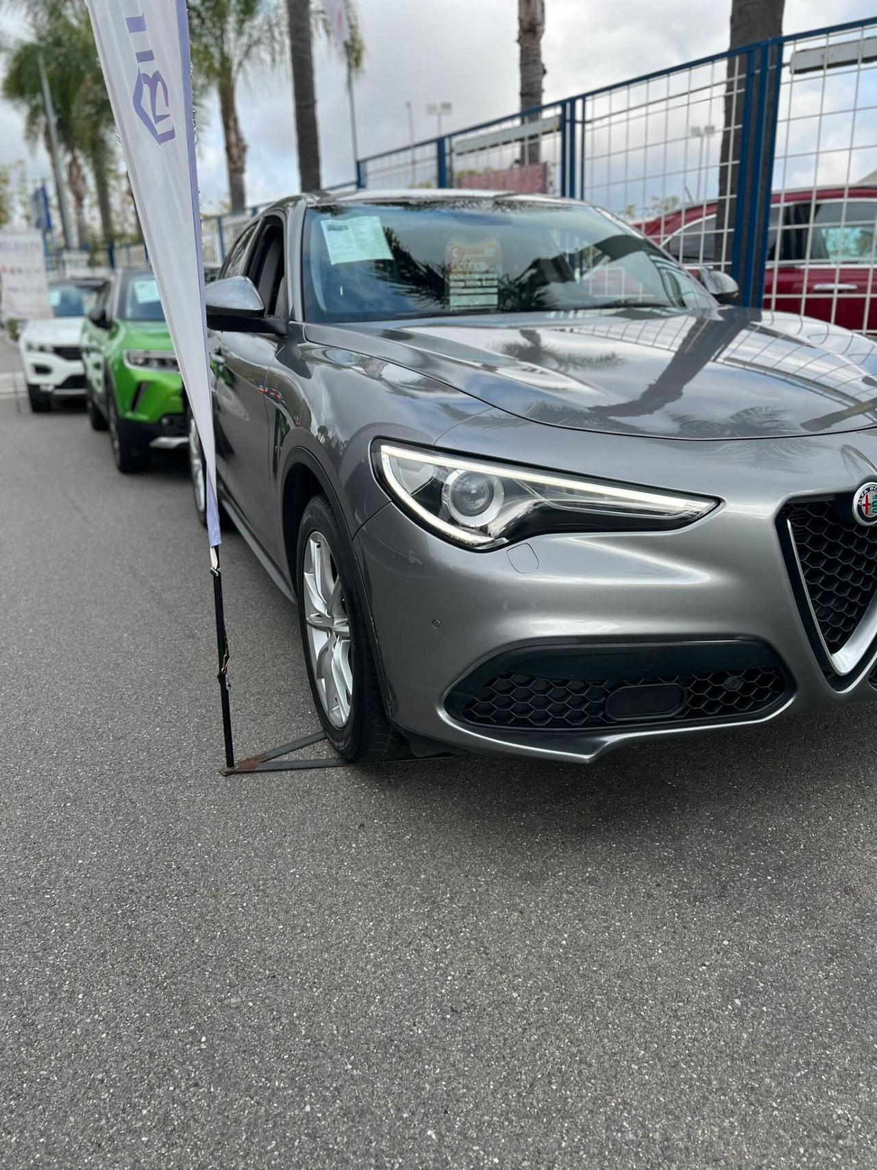 Alfa Romeo Stelvio 2.2 Turbodiesel 190 CV AT8 RWD Executive