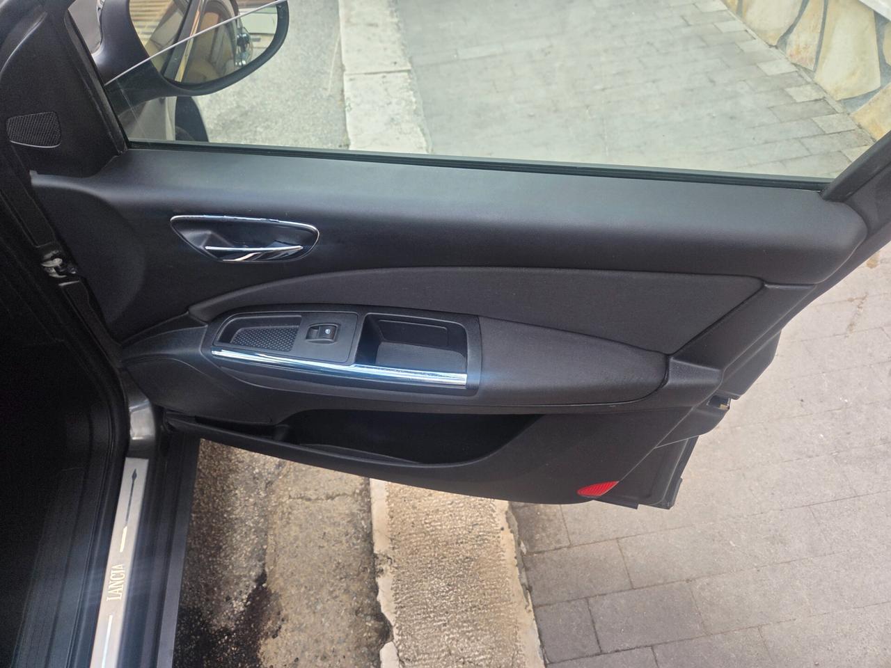 LANCIA DELTA ANNO 2014 1.6 MJET 120 CV KM CERTIFIC