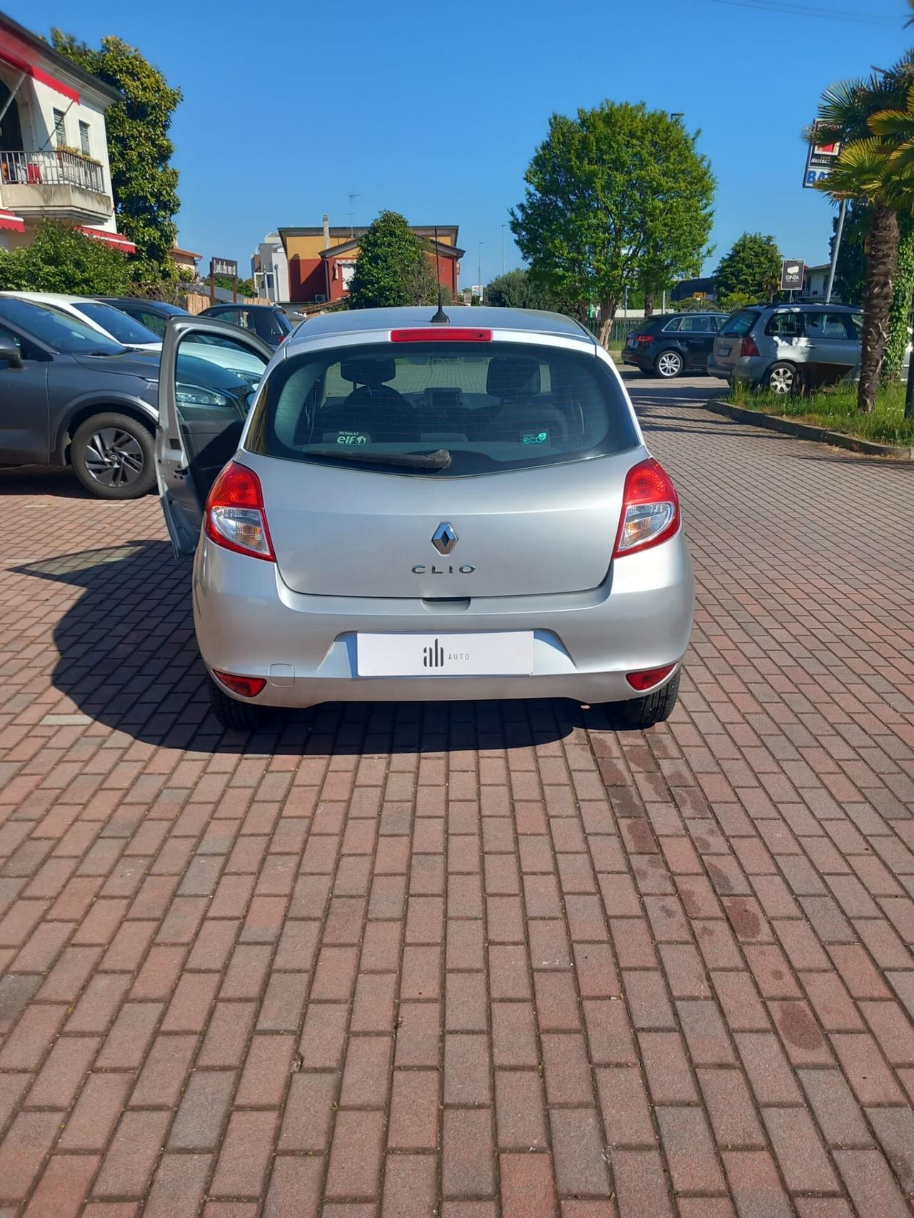 Renault Clio 1.2 16V 5 porte Confort