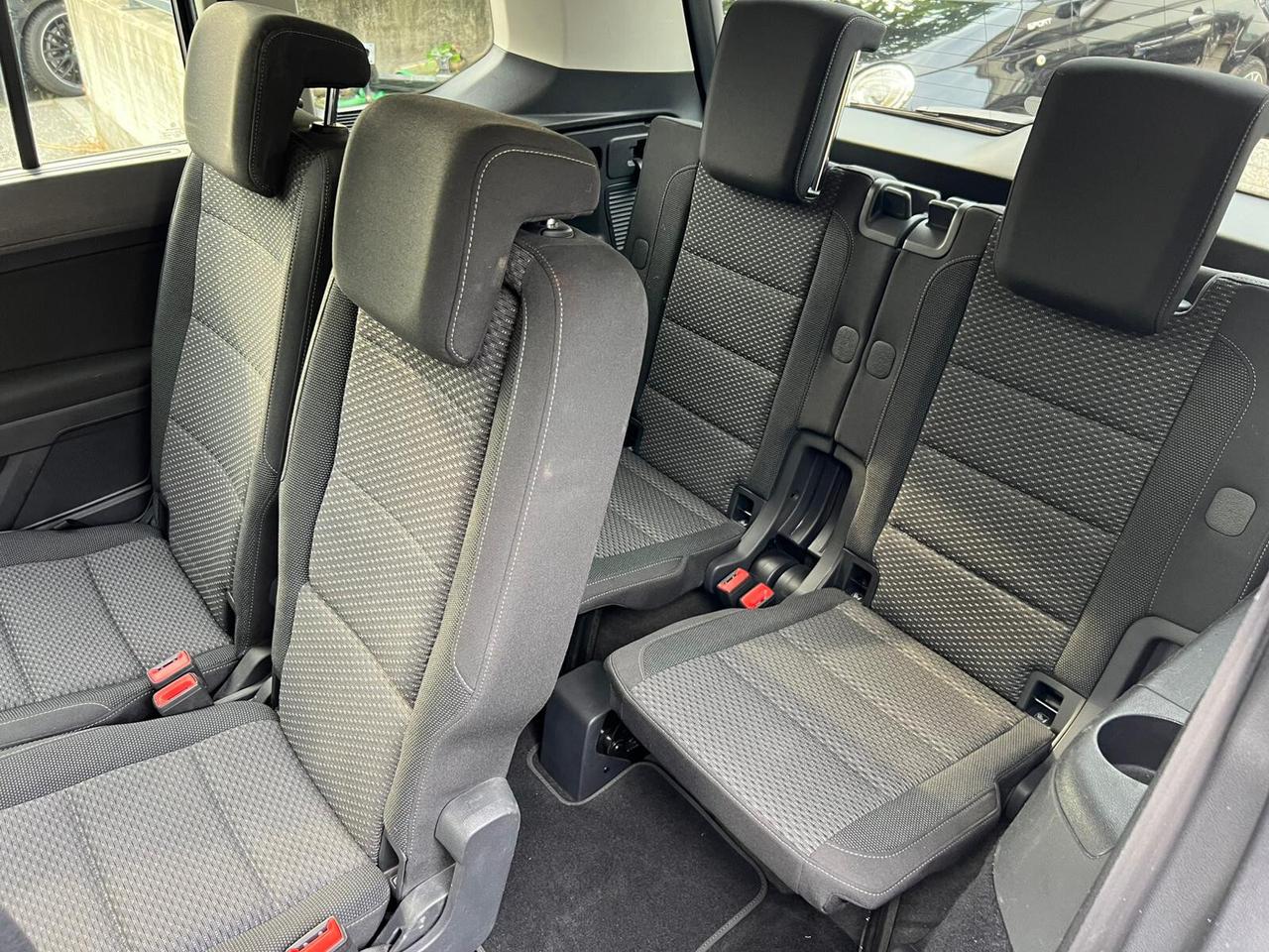 Volkswagen Touran 2.0 TDI 150 CV SCR DSG Business BlueMotion Technology