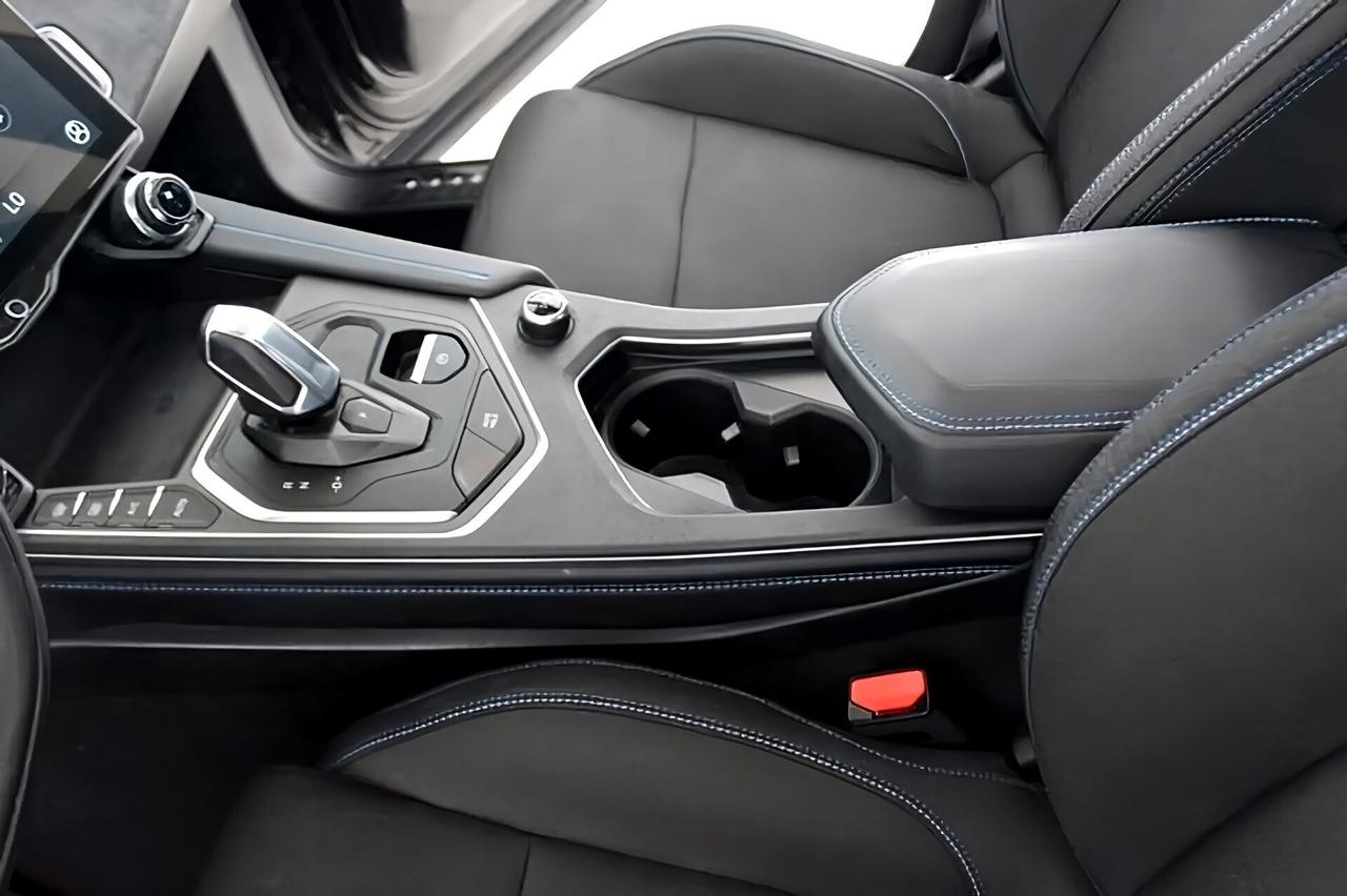 LYNK&CO O1 1.5 HYBRID PERFETTA